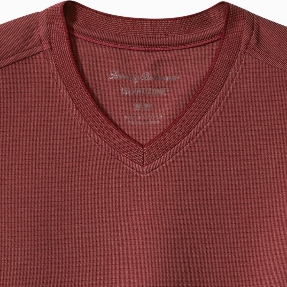 Tommy Bahama Men's Coastal Crest IslandZone Pinot Noir V-Neck Shirt EUC - Picture 2 of 6
